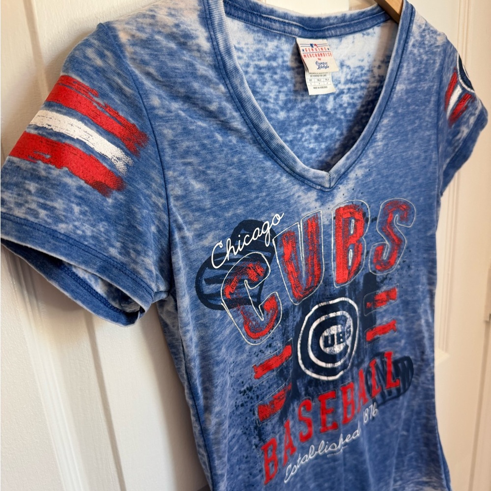 Chicago Cubs Burnout Blue and Red Graphic T-Shirt - Picture 2 of 11